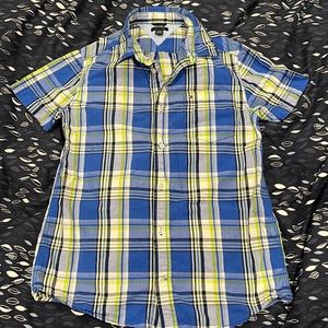 Boys Tommy Hilfiger button down pled shirt